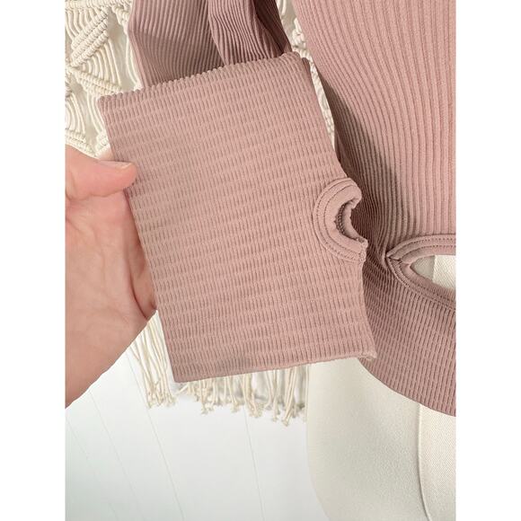 Qinsen Seamless Ribbed Cut Out Long Sleeve Crop Top Small Hazelnut Mocha - Picture 5 of 8